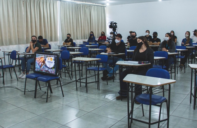 Curso de Nutrição em Bovinos Leiteiros da UNIGUAÇU fortalece a cadeia produtiva de leite na Região Oeste do Paraná