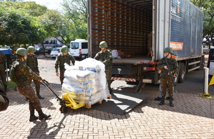 Defesa Civil do Estado entrega cestas básicas às famílias de São Miguel do Iguaçu atingidas por temporal