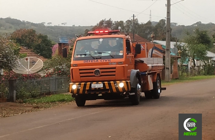 Defesa Civil é acionada para combater incêndio à campo em Santa Helena