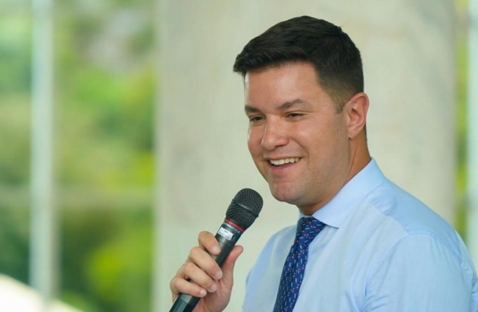 Deputado Estadual Guto Silva afirma que o Paraná deixou de ser fazenda, para ser o Supermercado do mundo