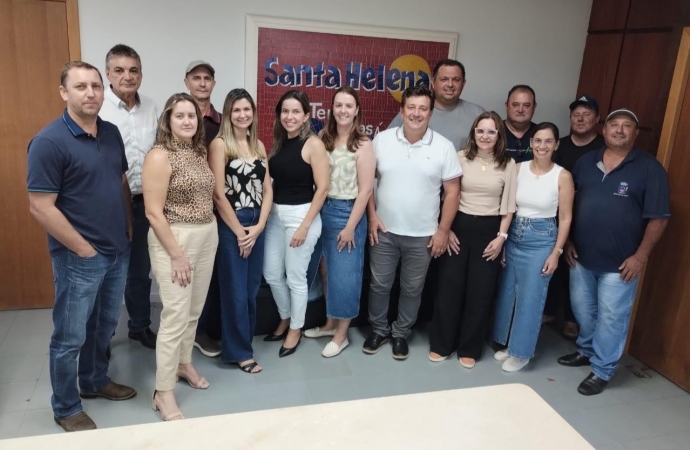 Dinho e Fabricia fazem primeiro contato com novos secretários para planejar linha trabalho em Santa Helena