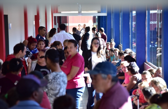 Direito para Todos: Acadêmicos de Direito da Faculdade UNIGUAÇU atendem  população esclarecendo demandas jurídicas