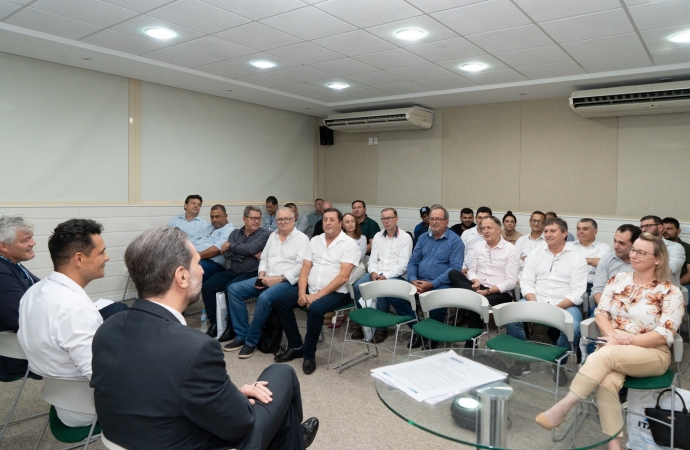 Diretores da Itaipu recebem prefeitos dos municípios lindeiros