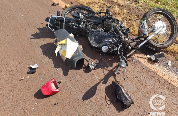 Dois motociclistas ficam feridos em acidente na PR-495 em Medianeira