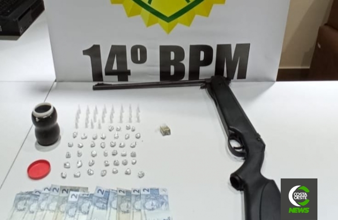 Dupla é detida e PM apreende drogas e carabina de pressão em Medianeira