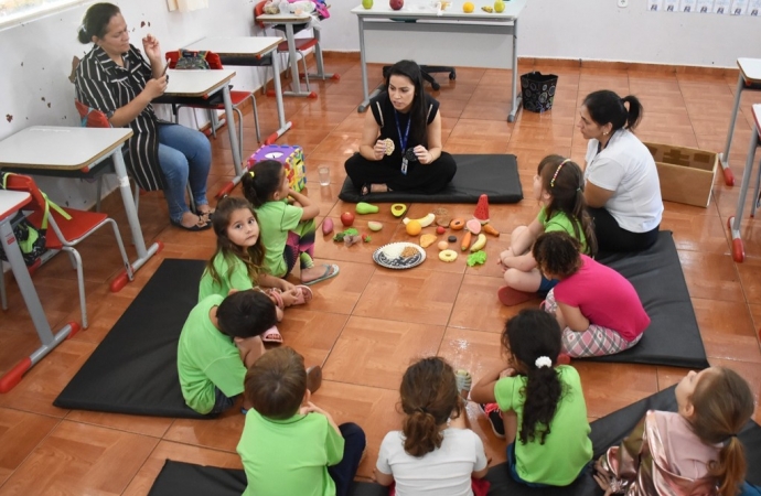 Educação nutricional é trabalhada com alunos da Escola Municipal Teodoro Antônio Bortoluzzi