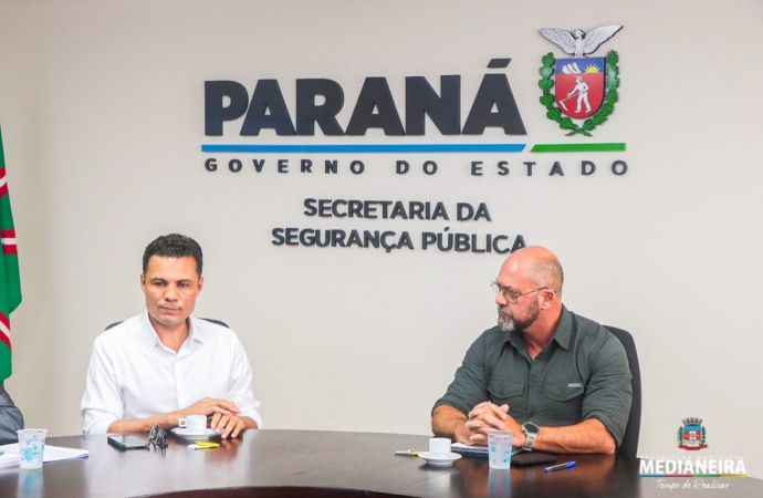 Em Curitiba prefeito França discute sobre Batalhão da PM com o secretário de Segurança Pública do Estado