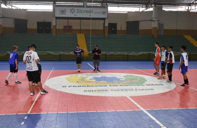 Em São Miguel do Iguaçu, 18 jovens jogadores foram selecionados para representar o município no Campeonato Paranaense de Futsal