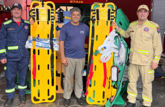 Empresa de móveis usados realiza doação ao Corpo de Bombeiros de São Miguel do Iguaçu