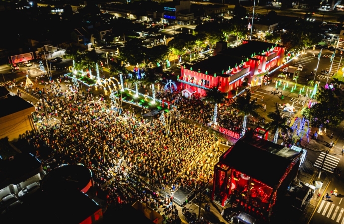 Encanto de Natal: Show de Fernandinho atrai 10 mil pessoas em Santa Terezinha de Itaipu
