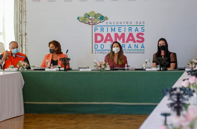 Encontro de primeiras-damas do Paraná discute ações sociais e voltadas às mulheres
