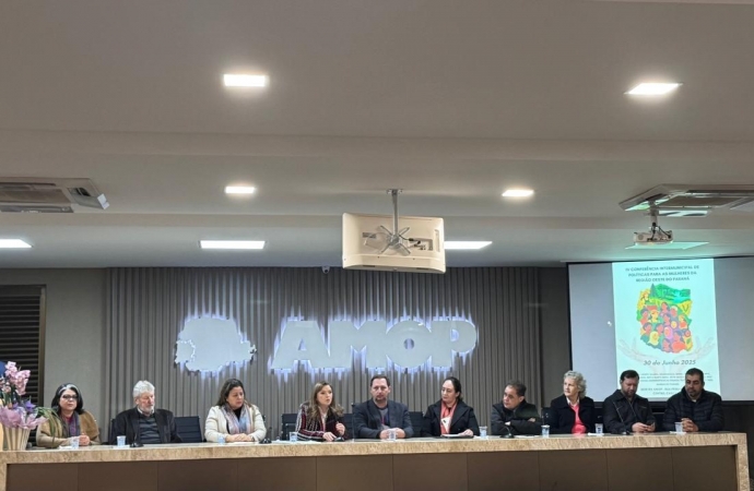 Equipe da assistência social de Itaipulândia participa da IV conferência intermunicipal de políticas para as mulheres em Cascavel