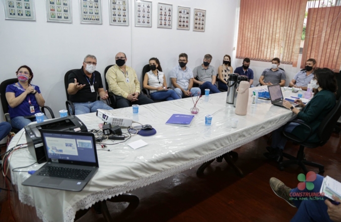 Equipe técnica apresenta condições e projetos para implantação da Rede de Esgoto em Missal