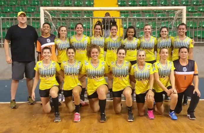 Equipes de Handebol de Santa Helena participam de jogos preparatórios