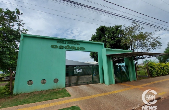 Escola Municipal Osório realiza feira de livros e roupas e precisa da sua doação