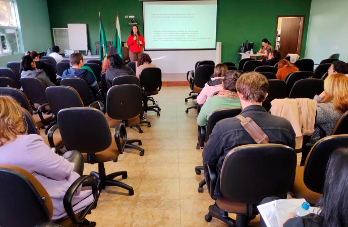 Estado capacita técnicos e profissionais de saúde para incentivar o Teste do Pezinho