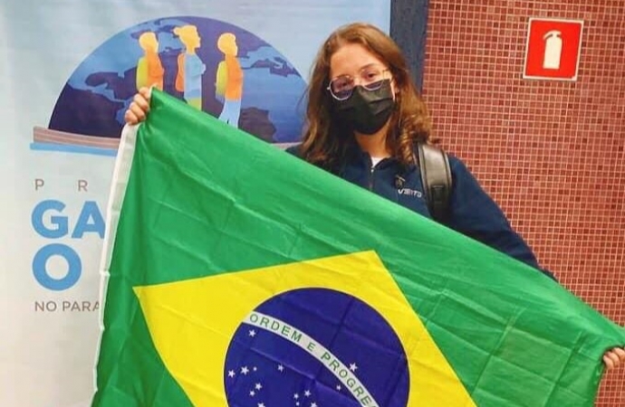 Estudante de Itaipulândia embarca para intercâmbio no Canadá através do Programa Ganhando o Mundo