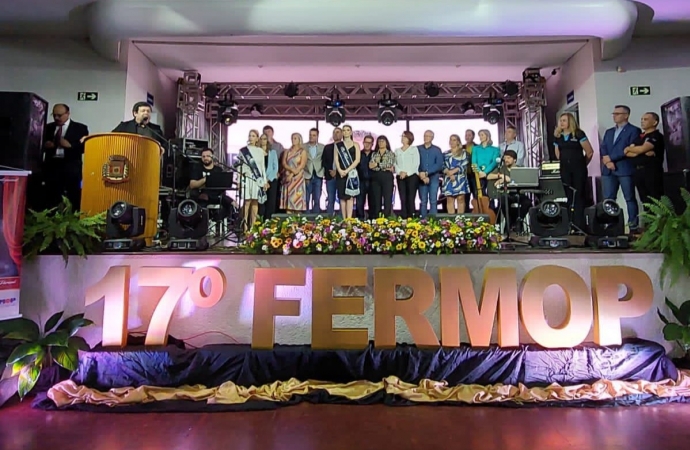 Etapa de Medianeira classifica novos cantores para Finalíssima do Fermop