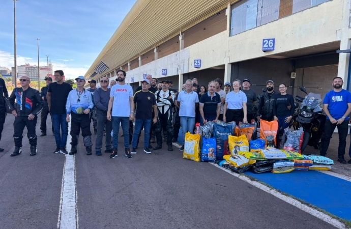 Evento de motociclistas arrecada mais de 300 quilos de alimento para o Banco de Ração de Cascavel