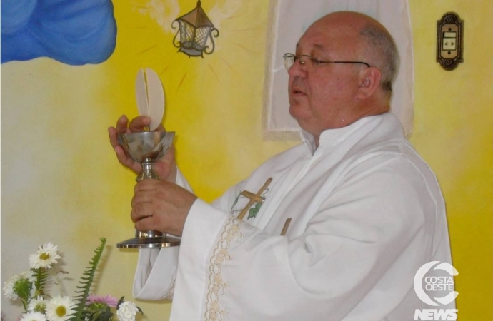 Ex-pároco de Santa Helena e Missal está internado em estado grave após ser diagnosticado com Covid-19