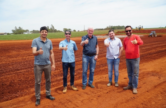 Executivo de Guaíra apoia abertura de empresa