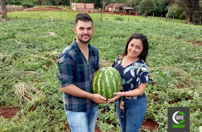 Expedição Costa Oeste: Casal deixa emprego na cidade para se tornar produtor de melancias