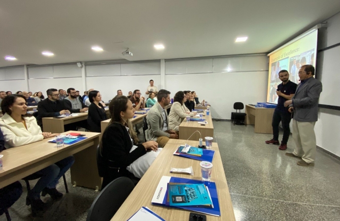 Faculdade Uniguaçu promove evento sobre Liderança Transformadora com palestrante internacional