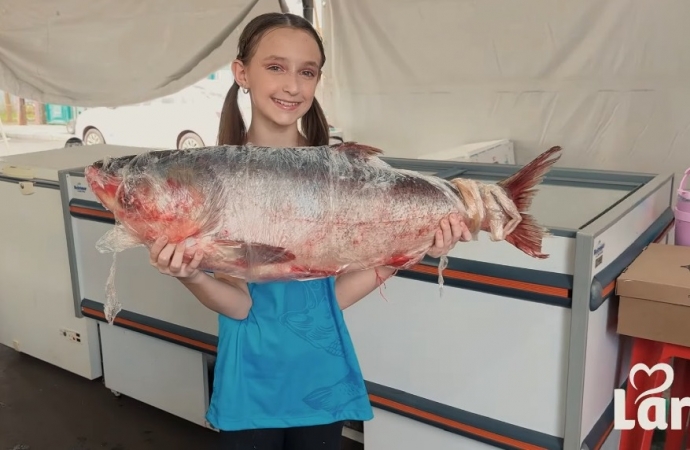 Feira do peixe vivo movimenta Santa Terezinha de Itaipu durante a semana santa