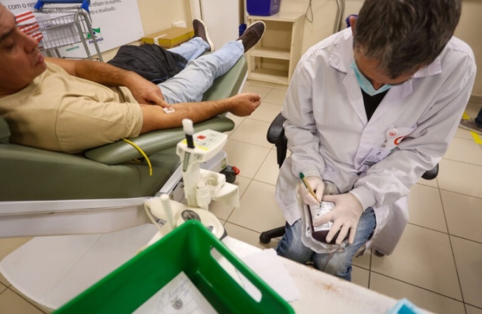 Feriado prolongado traz alerta para doações de sangue no Paraná