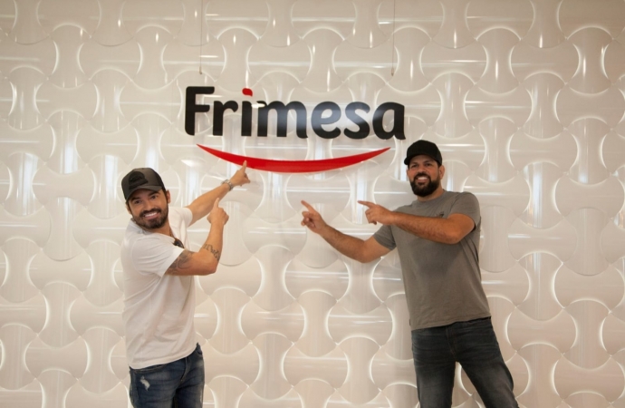 Fernando e Sorocaba visitam a Frimesa