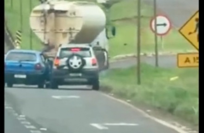 Flagrante mostra assalto na BR-277, em Medianeira