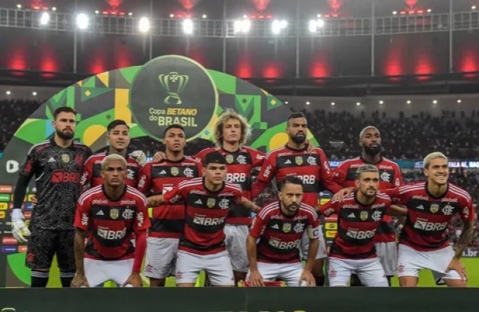 Flamengo vence o Athletico-PR de virada e larga em vantagem nas quartas da Copa do Brasil