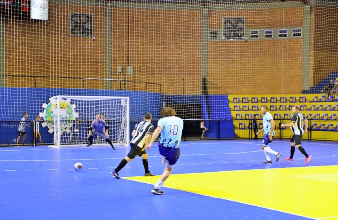 Foi dada a largada no Campeonato Municipal de Futsal Quarentinha em Itaipulândia