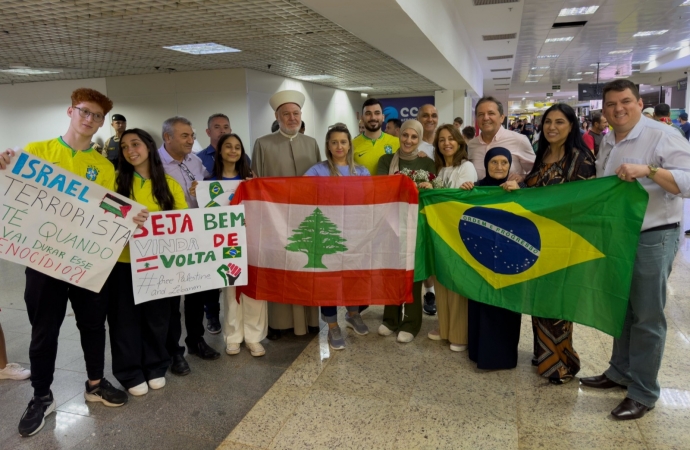 Foz do Iguaçu recebe brasileiros repatriados do Líbano