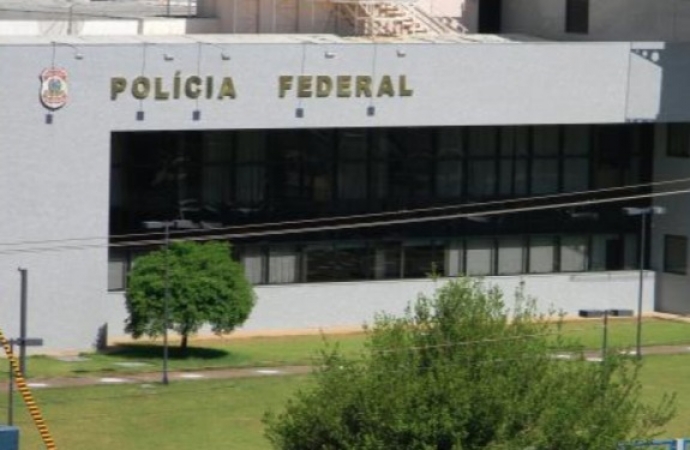 Foz: funcionários furtam celulares da Receita Federal e são alvos da Polícia Federal