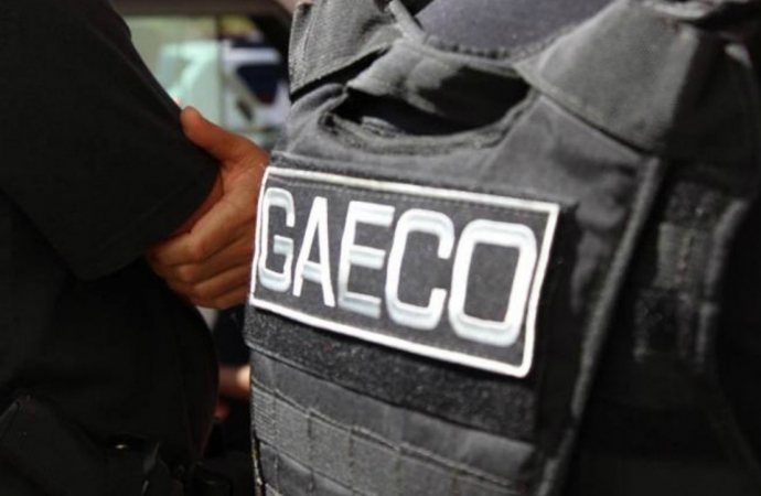 Gaeco cumpre mandado de busca e apreensão contra investigador da Polícia Civil