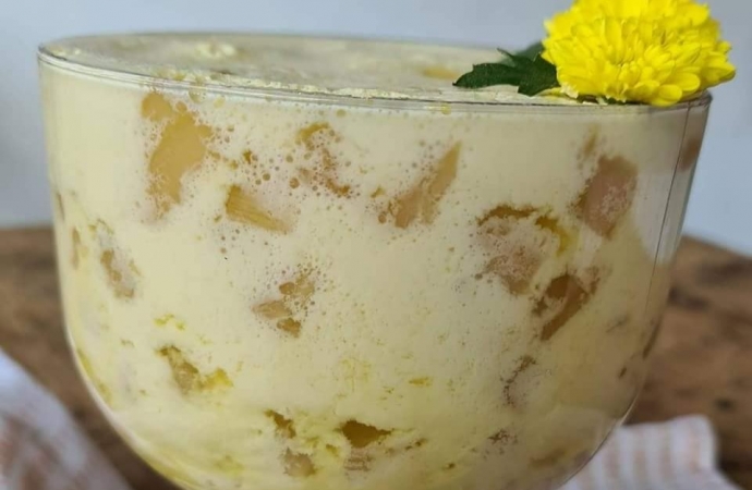 Gelado de abacaxi