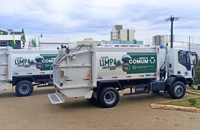 Governo Municipal de São Miguel do Iguaçu adquire dois novos caminhões compactadores