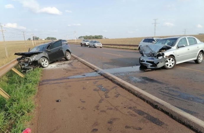 Grave acidente deixa cinco feridos, incluindo uma criança, na BR-163 em Mercedes