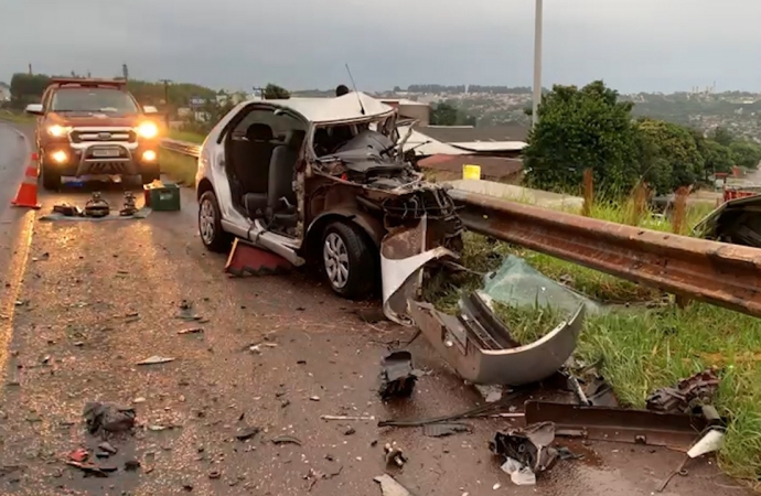 Grave acidente na BR 369 em Cascavel deixa duas pessoas mortas e três feridas