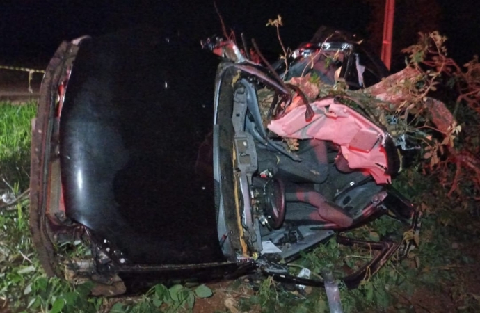Grave acidente na PR-497 deixa um jovem morto e quatro feridos