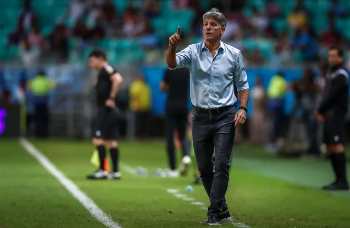Grêmio reclama de pênalti não marcado contra o Bahia: 