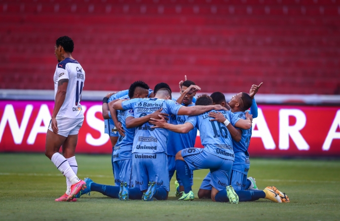 Ouça o gol: Grêmio vence a LDU e larga em vantagem nas oitavas da Sul-Americana