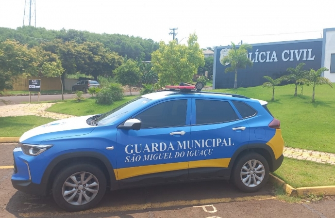 Guarda Municipal de são Miguel do Iguaçu conduz homem por posse de droga