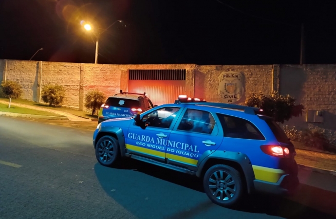 Guarda Municipal de são Miguel do Iguaçu cumpre mandado de prisão durante o jogo de são Miguel e Chopinzinho