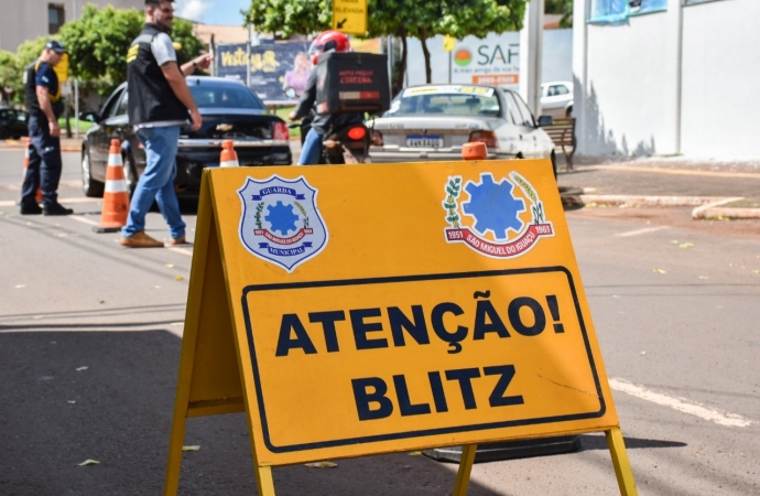 Guarda Municipal de São Miguel do Iguaçu e SMITRANS realizam blitz educativa alusiva a Semana Nacional do Trânsito