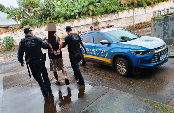 Guarda Municipal conduz homem com droga no interior da rodoviária de São Miguel do Iguaçu