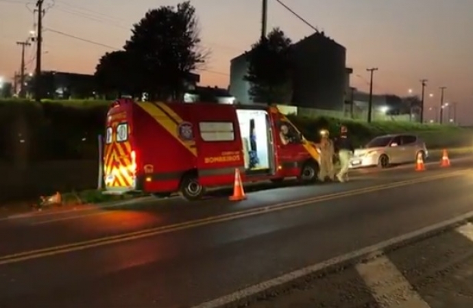 Homem fica em estrado grave ao ser atropelado na BR-277, em Cascavel