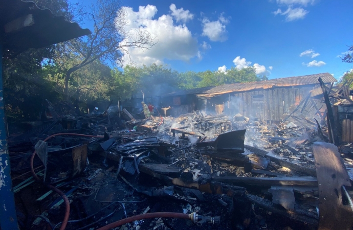Incêndio em São Miguel do Iguaçu deixa 11 pessoas desabrigadas
