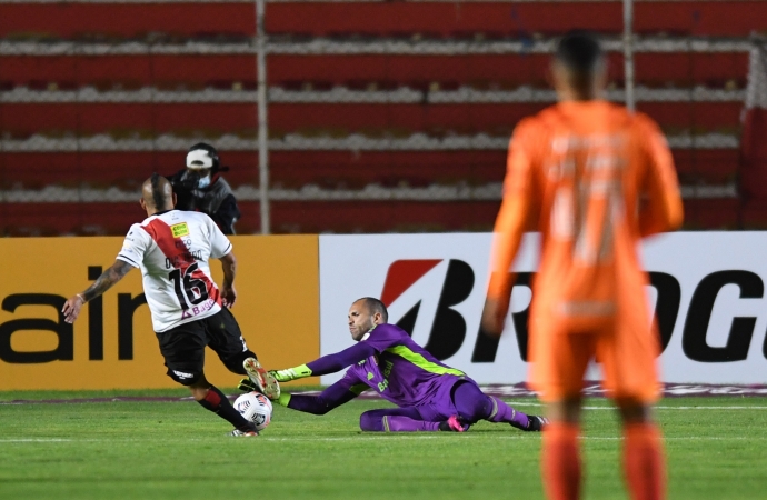 Ouça os gols: Inter estreia na Libertadores com derrota para o Always Ready